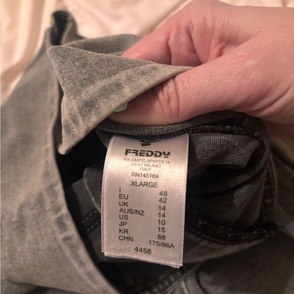 Freddy Brand Stylish Gray Denim Jeggings - Picture 3 of 5